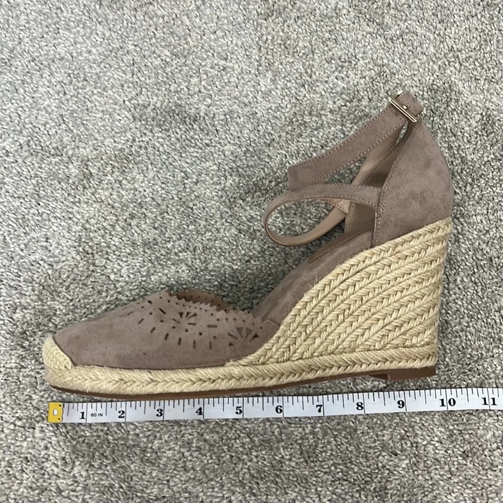 Kelly & Katie Size 10 Taupe Brown Adell Espadrille Sandal Wedges Heels